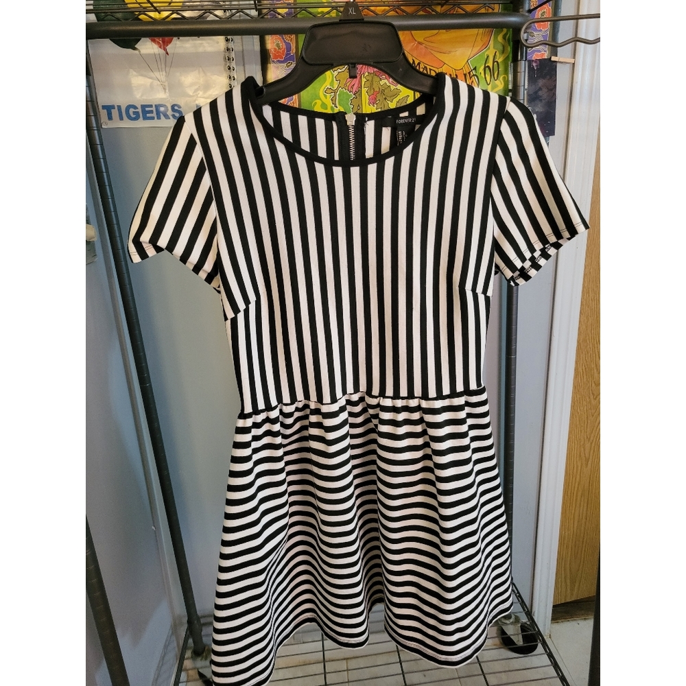 Black and White stripped forever 21 dress